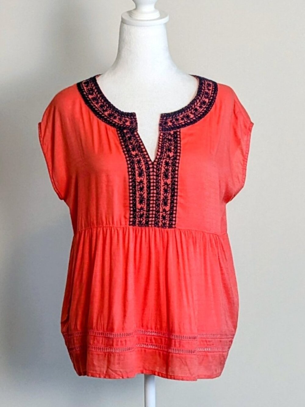 MAVI Women's Embroidered and Eyelet Accent Short Sleeve Blouse Top Size S  Coral